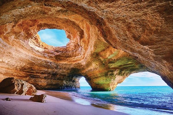 Caverna em Algarve, Portugal