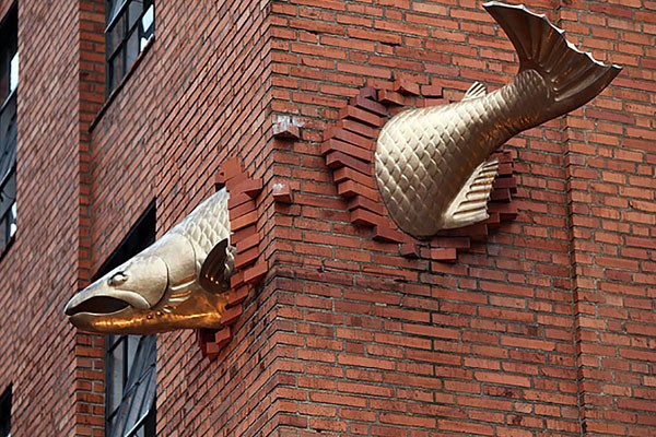 Escultura de um salmão