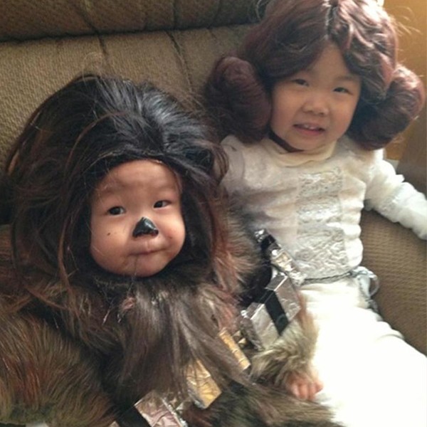 Léia e Chewbacca bebê