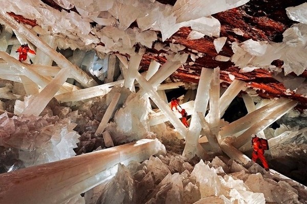 Caverna de cristais gigantes