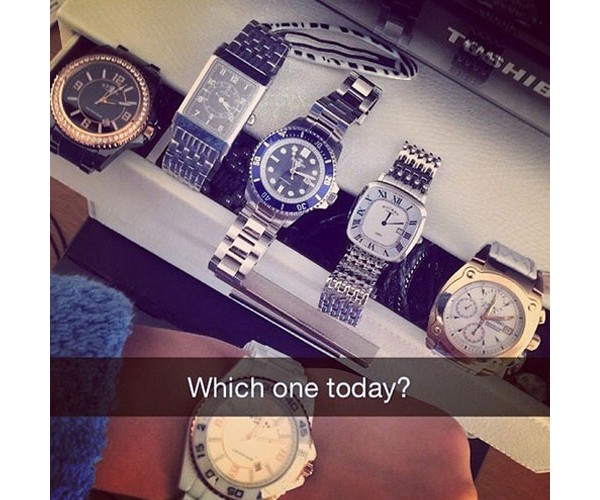 Qual desses relógios?