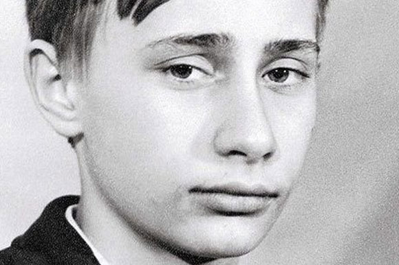 6. Macaulay Culkin e o jovem Vladimir Putin