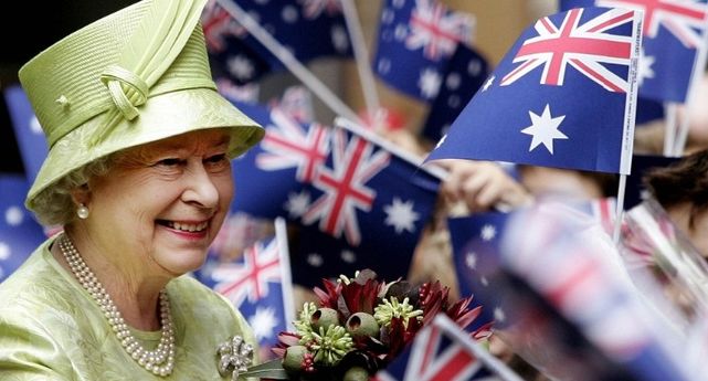 Austrália: comemor o aniversário da rainha em junho e setembro, quando seu nascimento foi em abril