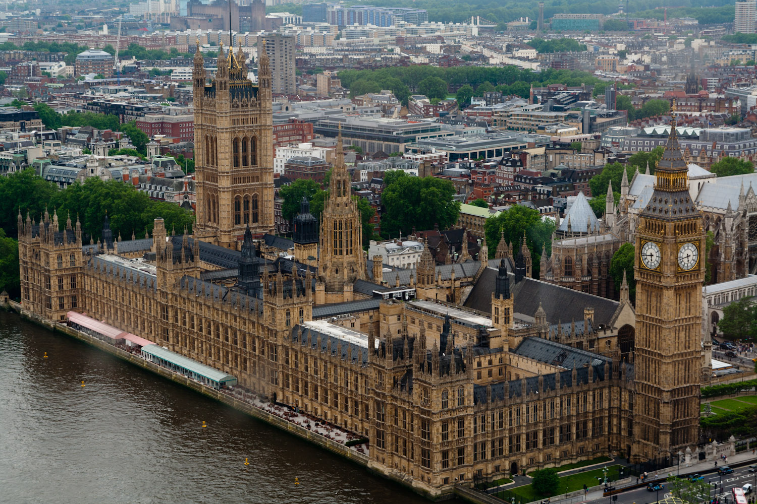 Inglaterra: Proibido morrer nas Casas do Parlamento