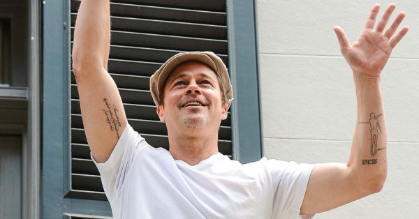 Nunca entendemos a tatuagem de Brad Pitt