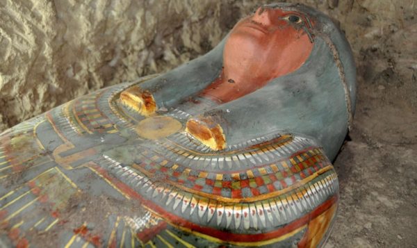 Os egípcios momificavam seus faraós porque acreditavam que se tornariam deuses