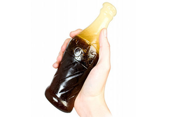 Goma de refrigerante de Cola em garrafa
