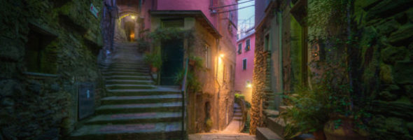 As pequenas ruas da Itália parecem que saíram de um conto de fadas
